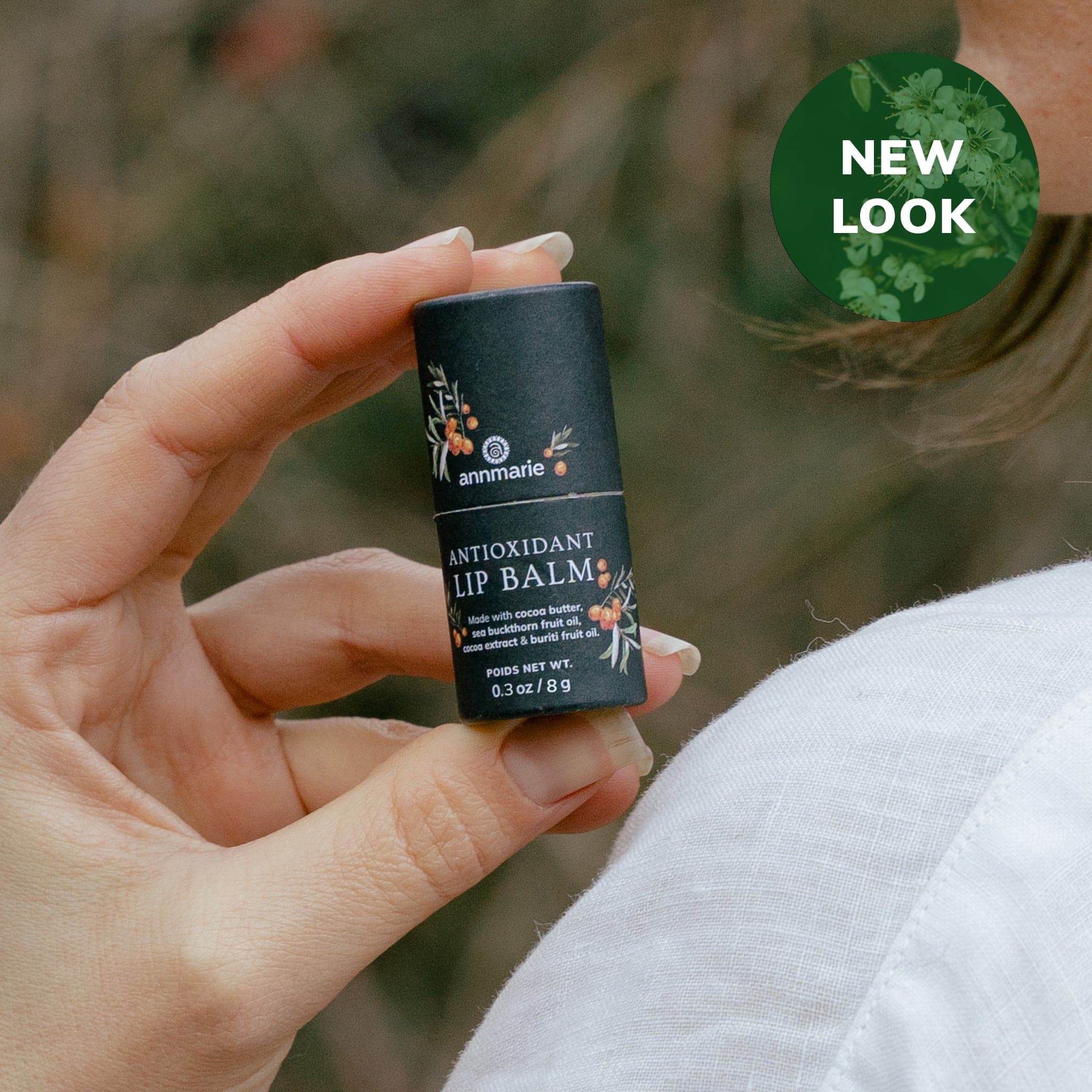 pdp_emblem_antioxidant_lip_balm_lifestyle_8b8902d6-8eb6-4def-9ee6-a9fbfd75a7b3.jpg